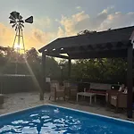 Filip Coral Bay Holiday home