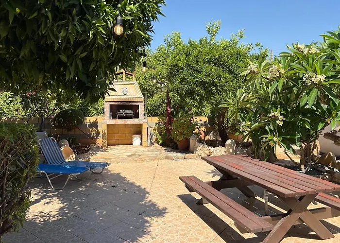 Filip Coral Bay בית נופש