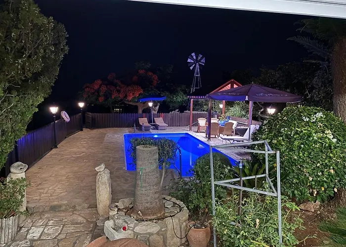 Filip Coral Bay פאהיה